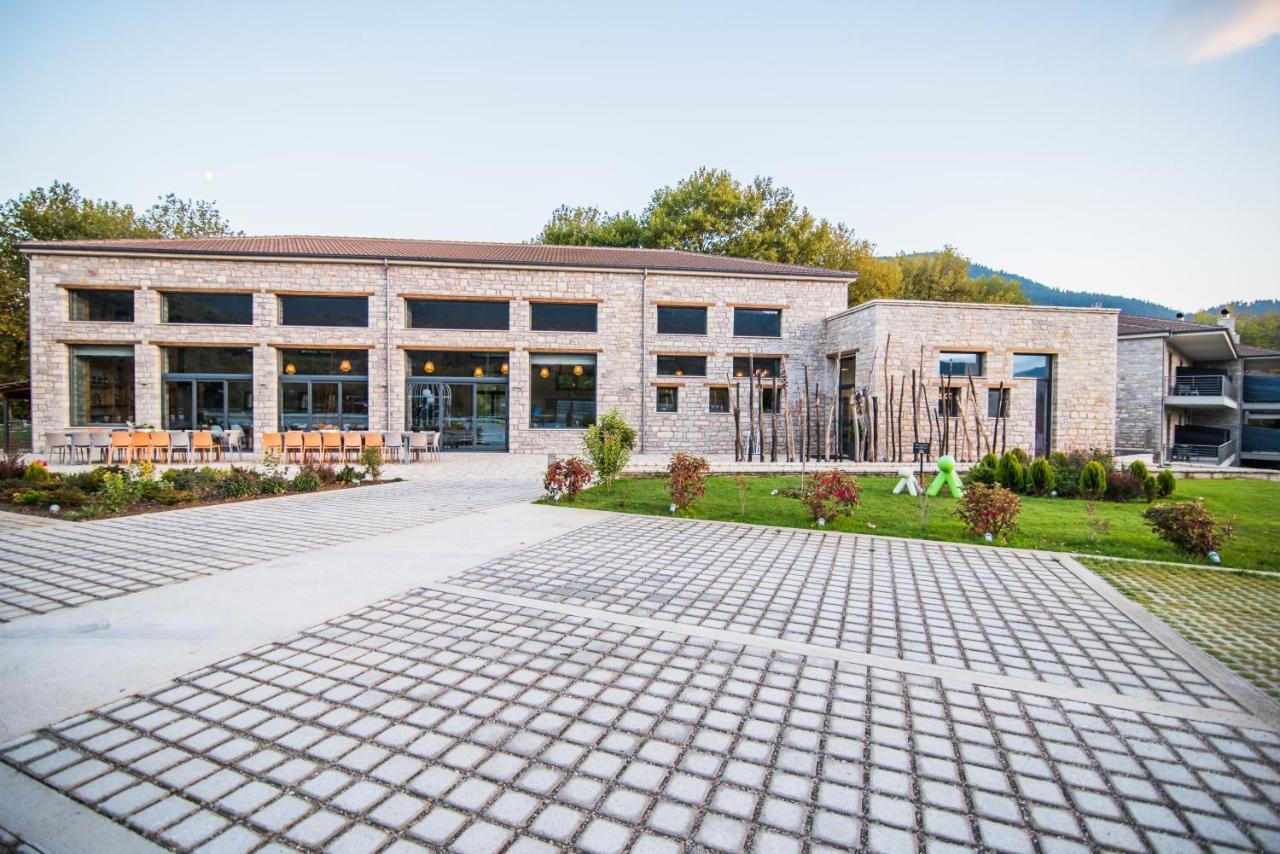 Oniropetra Boutique Hotel Karpenisi Exterior photo